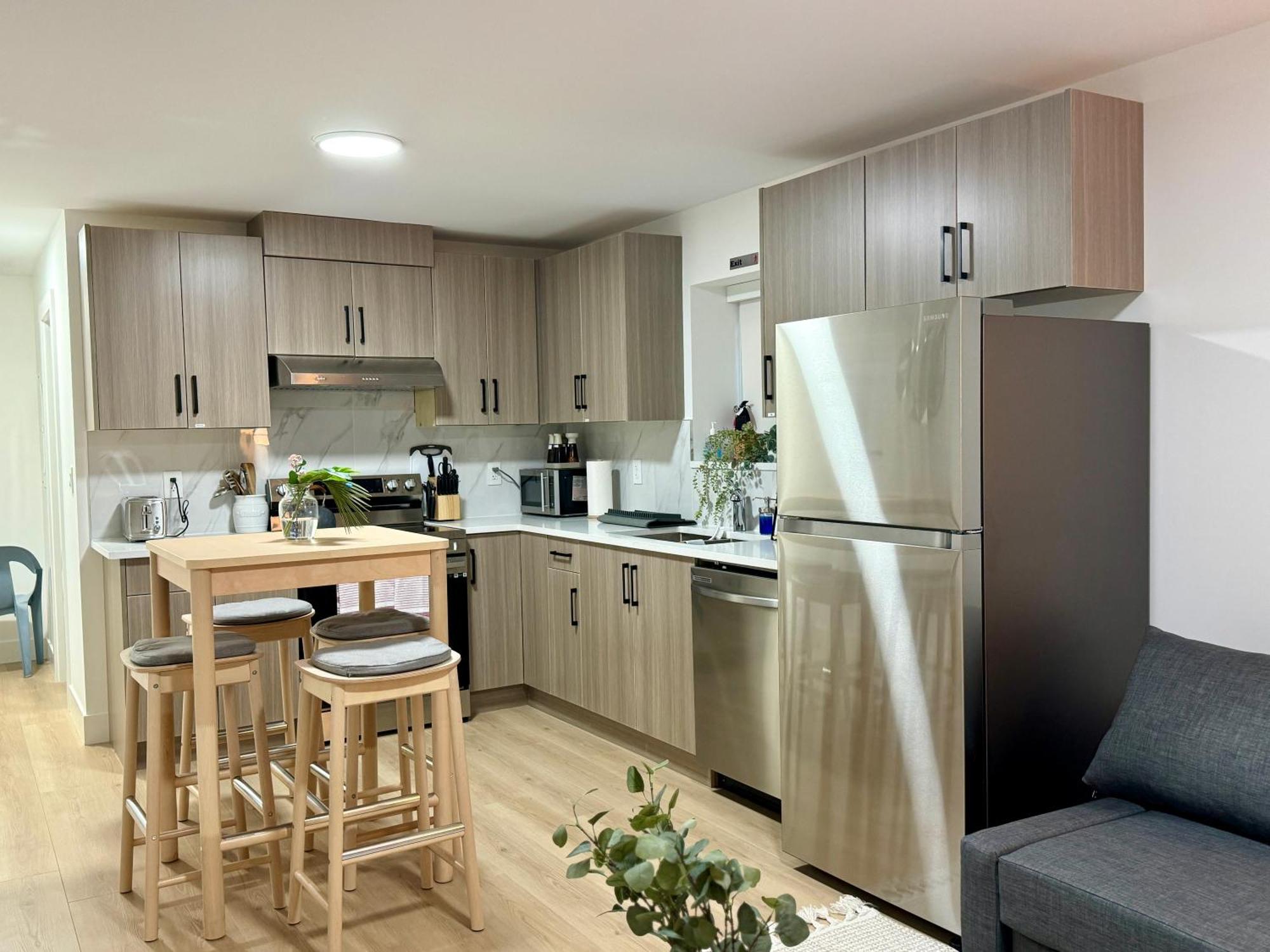 The Sunset Haven- Cozy 2Br Basement Suite Near White Rock Surrey Exterior foto