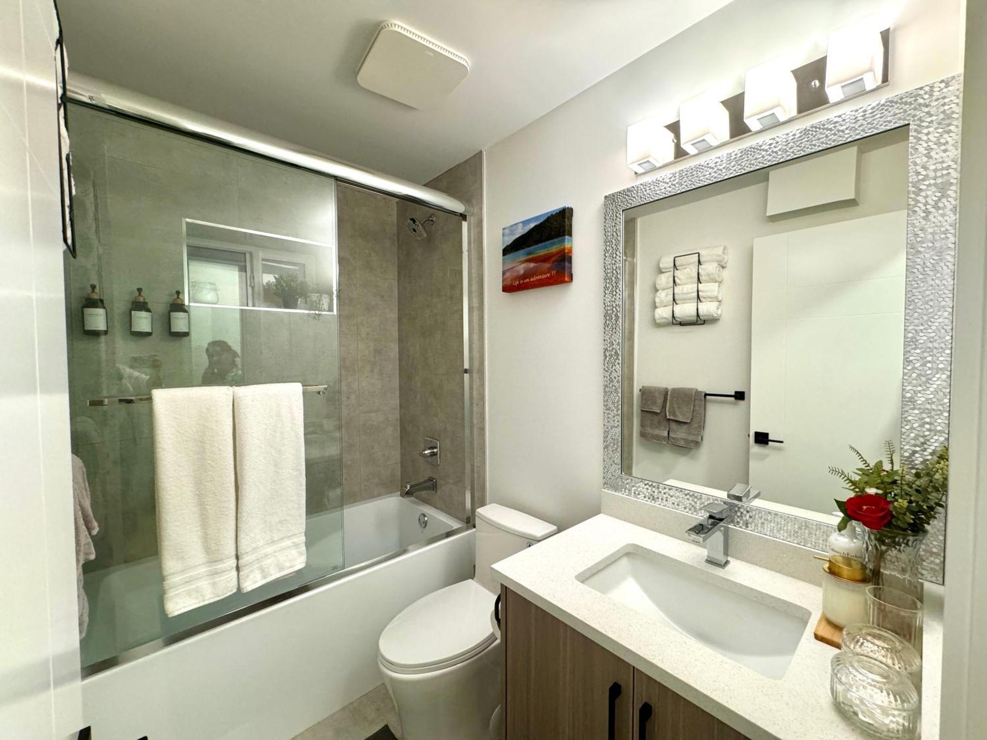 The Sunset Haven- Cozy 2Br Basement Suite Near White Rock Surrey Exterior foto